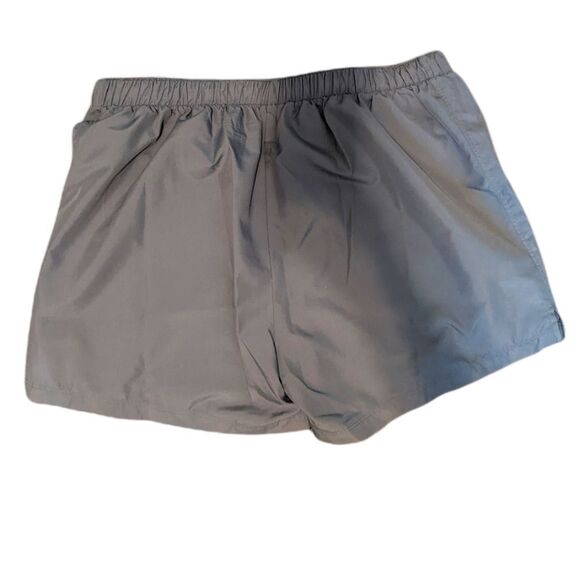 New Balance Grey Athletic Shorts Size Medium - Picture 2 of 3
